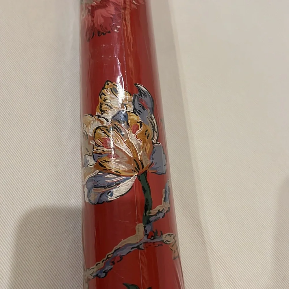 Thibaut wallpaper. Pattern T2610 run 6. New.